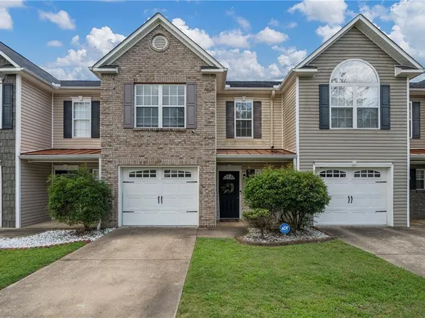 2725 Dotti Dr, Phenix City, AL 36870