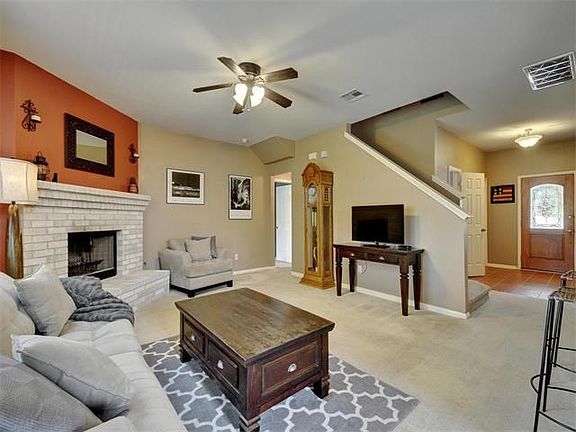 4th image of 500 Las Colinas Dr