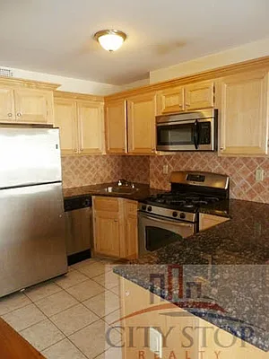 Rented by City Stop Realty | media 4