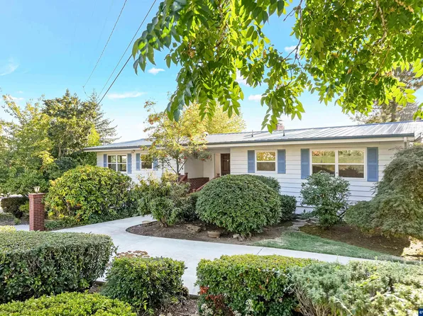 842 Kingwood Dr NW, Salem, OR 97304