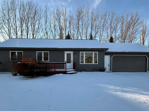 1503 Meadowlark Ct, Thief River Falls, MN 56701