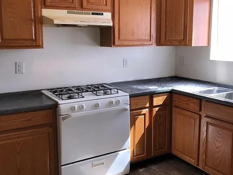 4321 Lashelle Ave — Photo 5