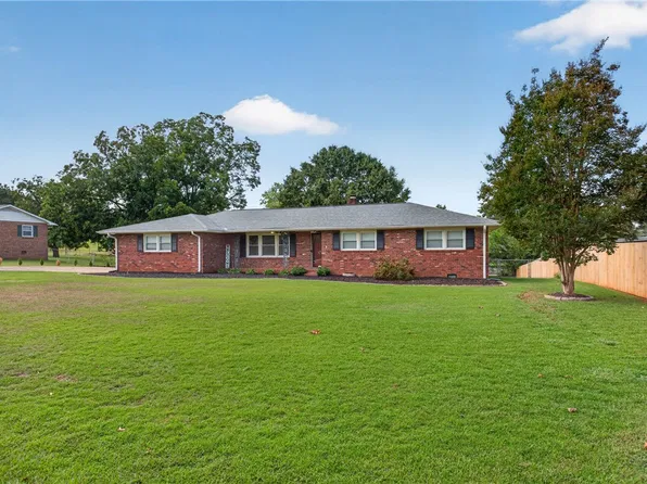 118 Bryson Rd, Anderson, SC 29625