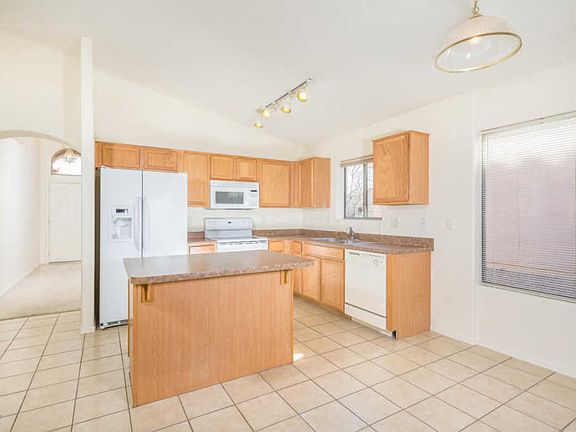 3rd image of 8829 N Misty Brook Dr