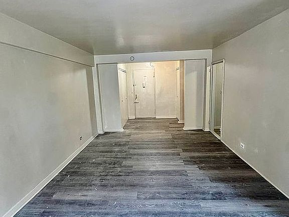 4th image of 2661 Marion Ave APT 2D