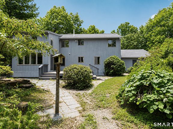 4th image of 28 Byron Drive