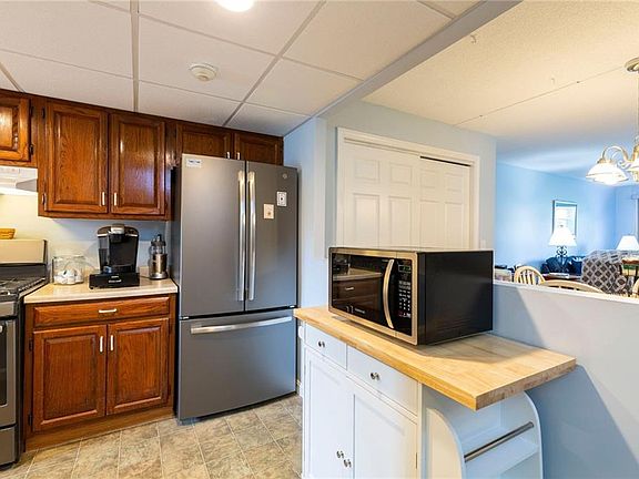 5th image of 650 E Greenwich Ave APT 2-107