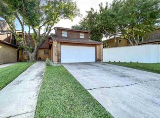 102 Weatherwood Rd #113, Laredo, TX 78041