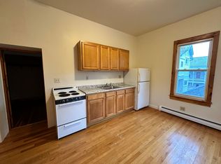 6 Main St APT 3, Greenfield, MA 01301
