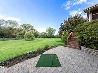 4816 Roslyn Rd, Downers Grove, IL 60515