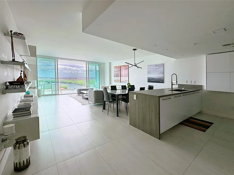 400 Sunny Isles Blvd #1505 — Photo 2