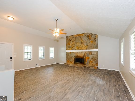 4th image of 418 Hearth Pl