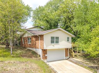 25 Madison Ave, Washington, MO 63090