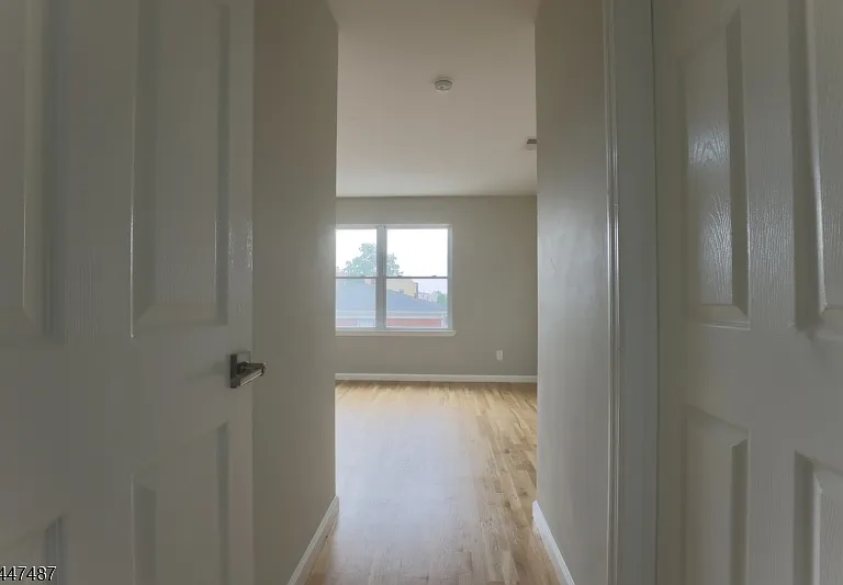 452 Marshall St — Photo 12