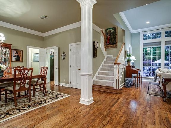 5th image of 303 Timber Lake Way