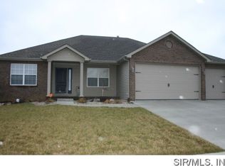 1865 Robins Mill Ct, Maryville, IL 62062