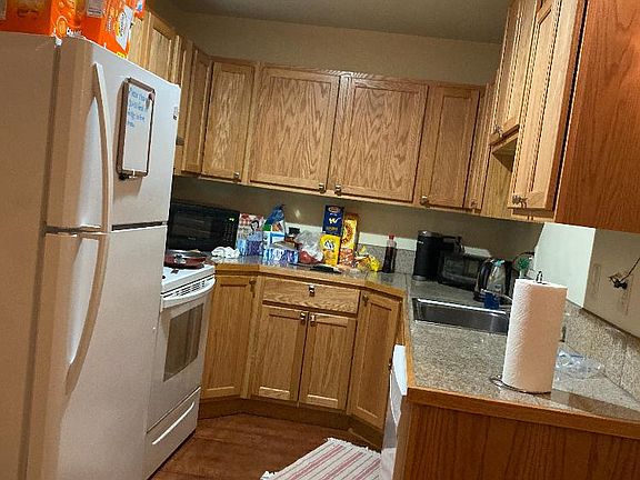 4th image of 815 NE Illinois St #B