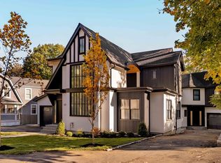 178 Harvard Cir #178, Newtonville, MA 02460