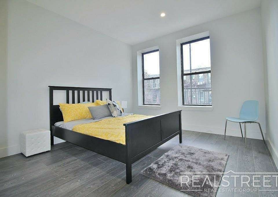 1st image of 277 Linden St #3