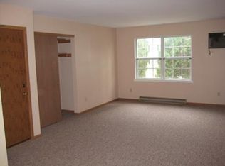2022 Sylvan Way APT 8, West Bend, WI 53095