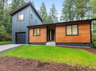11607 Mill Pl, Anderson Island, WA 98303