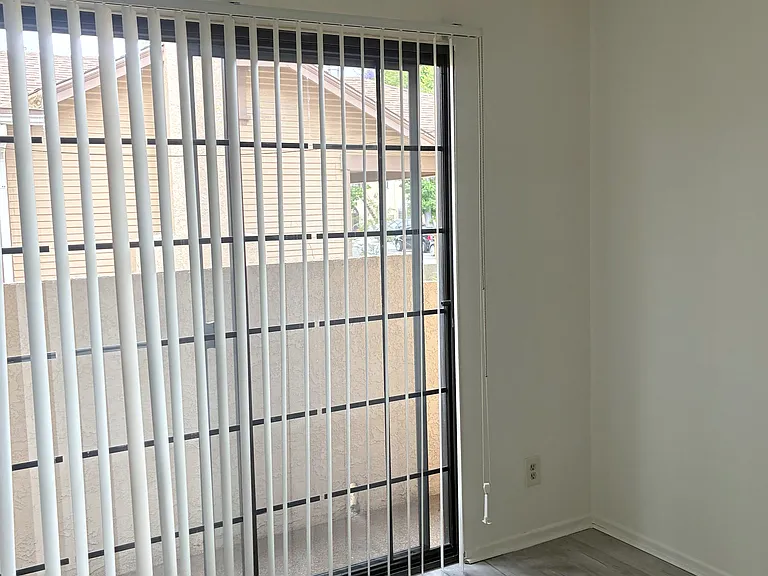 1007 Raleigh St #108 — Photo 4