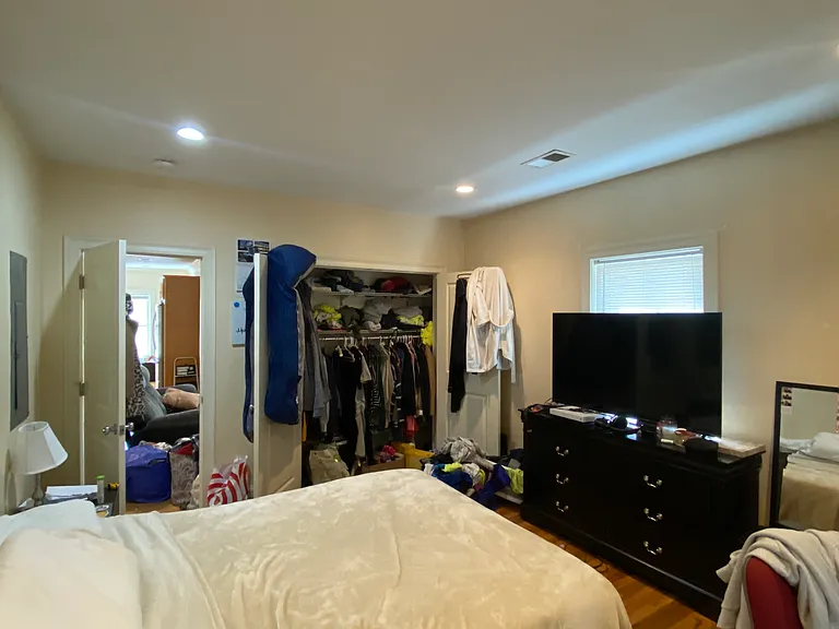 25 Lothrop St #2 — Photo 14