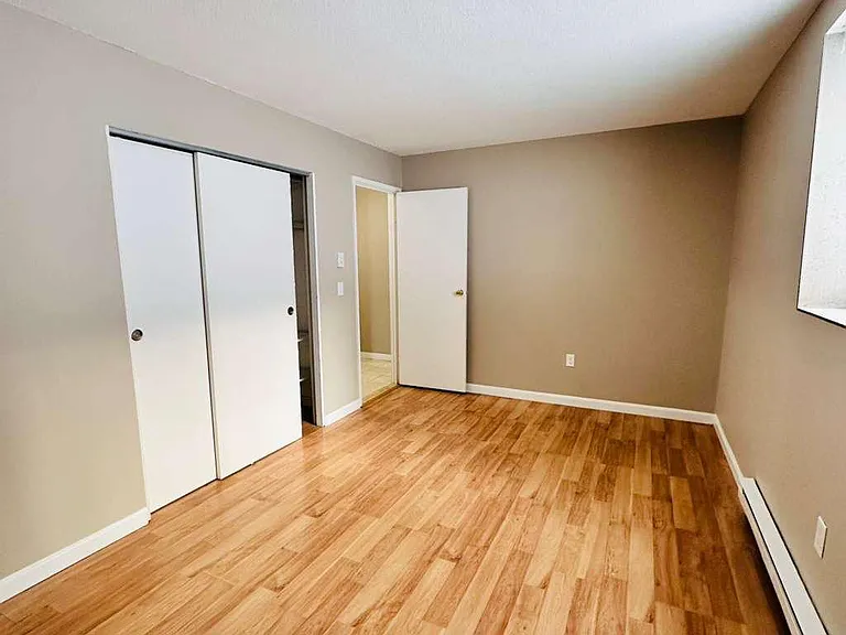 11 Weld St #12 — Photo 9