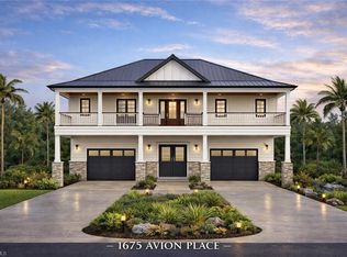 1675 Avion PL, NAPLES, FL 34104