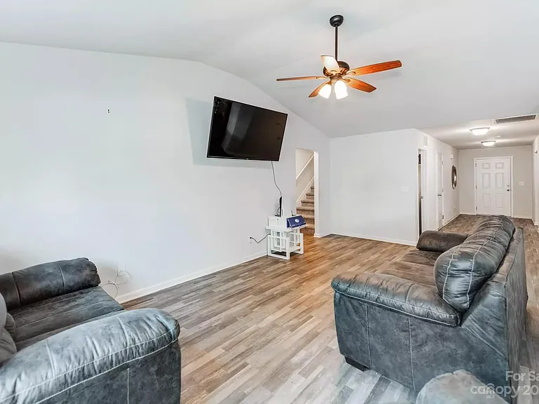 1016 Amberlight Cir #1016 — Photo 6