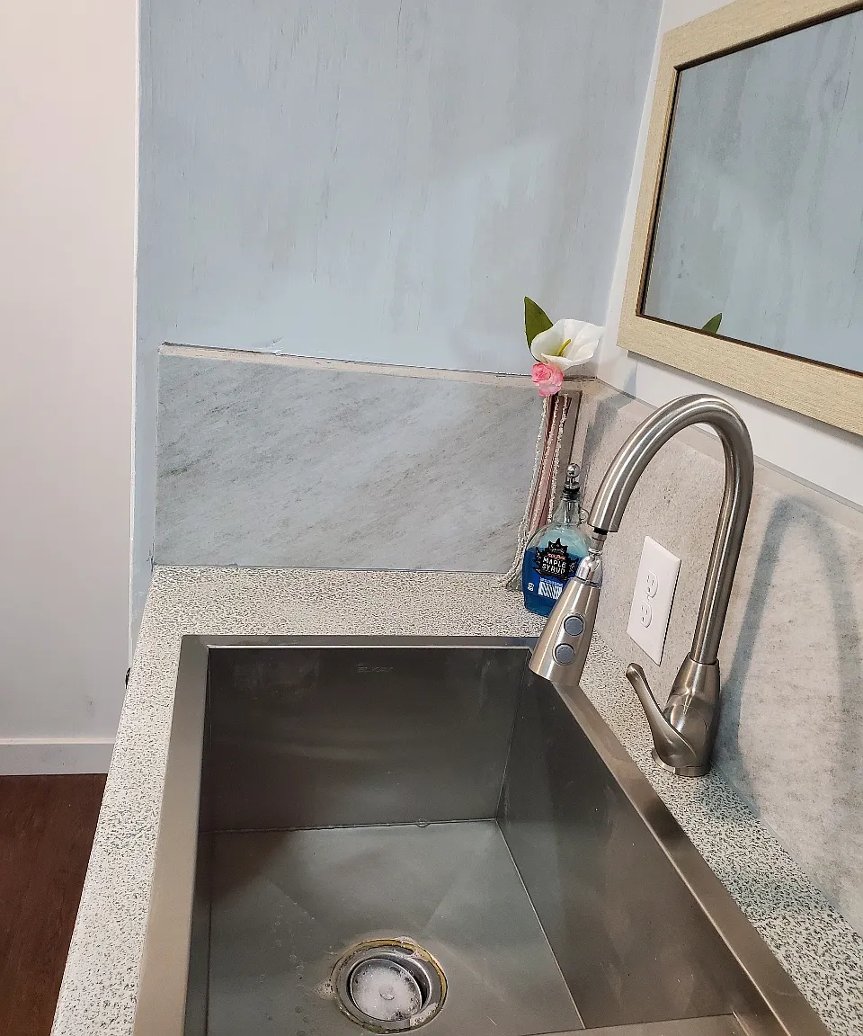 Studio, 350 sqft, $900 — Photo 4