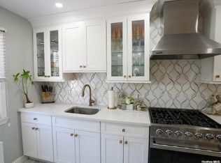 124 Ann St, Valley Stream, NY 11580