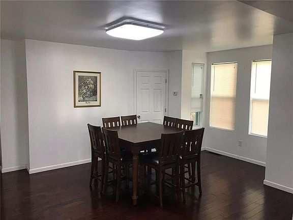 5th image of 1514 Center St