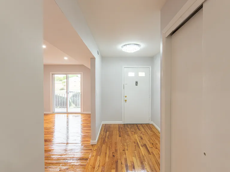 River Edge Apartments — Photo 61
