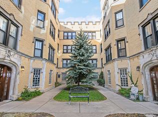 6442 N Leavitt St APT 1E, Chicago, IL 60645