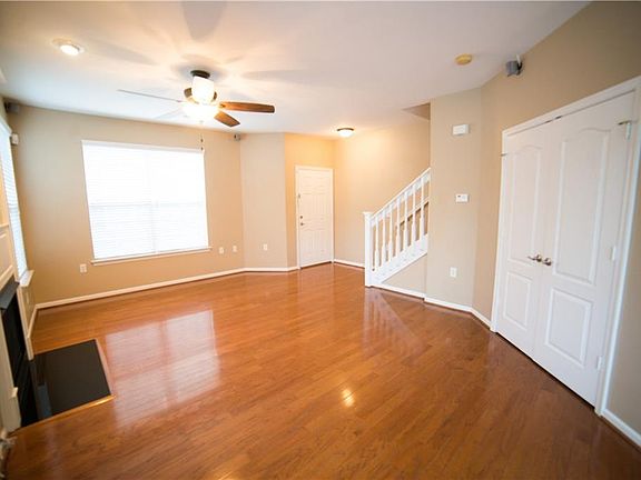 2nd image of 1049 Gamston Ln