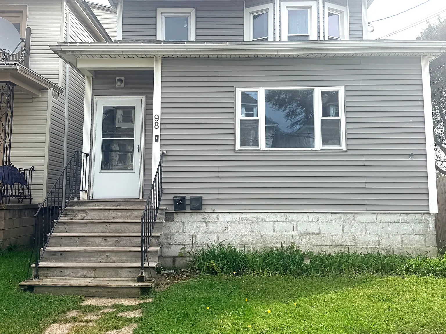 2 bed, 1200 sqft, $1,200 — Photo 1