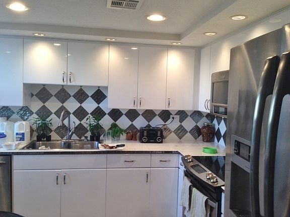4th image of 454 Poinciana Island Dr