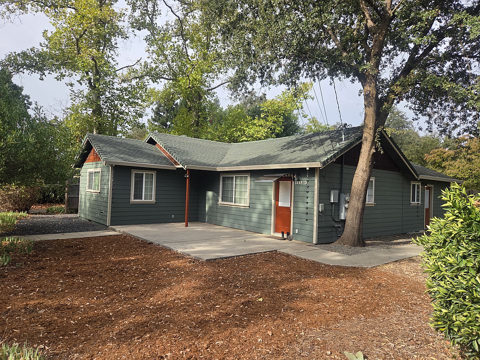 Front patio/entry off driveway