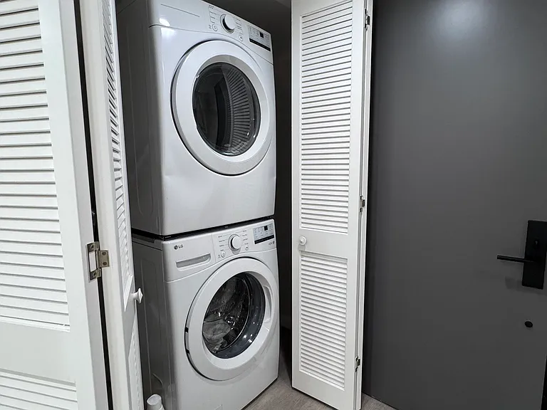 1846 N Cherokee Ave #303 — Photo 9