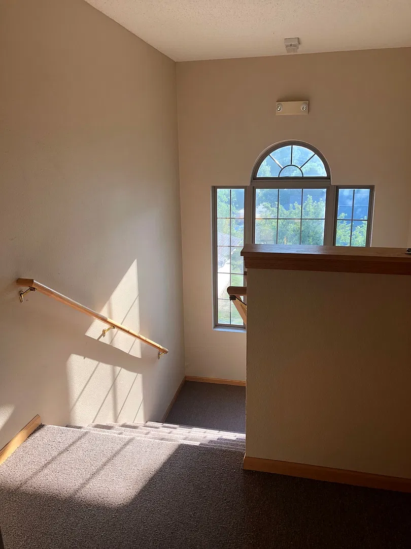 Nice 2br Condo in Coralville close to shopping & interstate — Photo 4