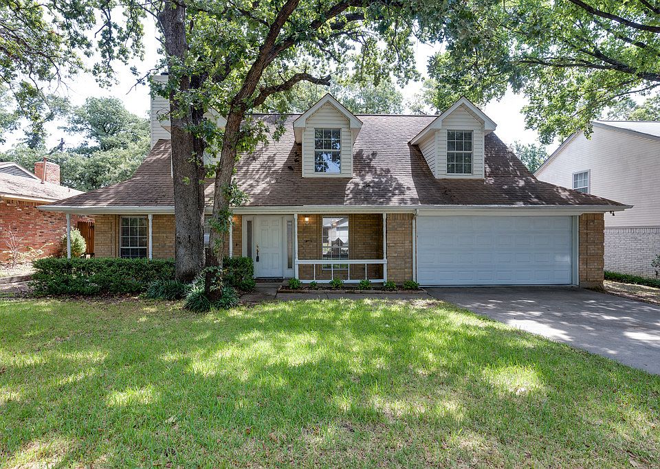 1st image of 2310 Willow Oak Dr