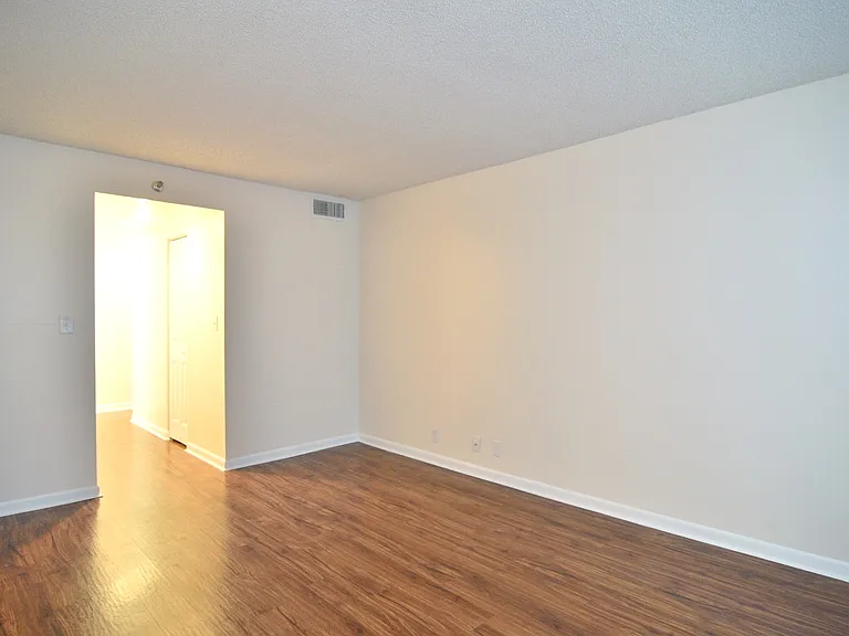 400 E Colonial Dr #703 — Photo 13