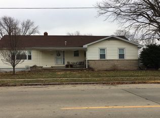 516 S Oakwood St, Oakwood, IL 61858