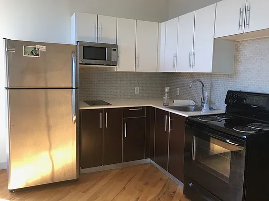 Rented by Pearl Realty Management LLC | media 22