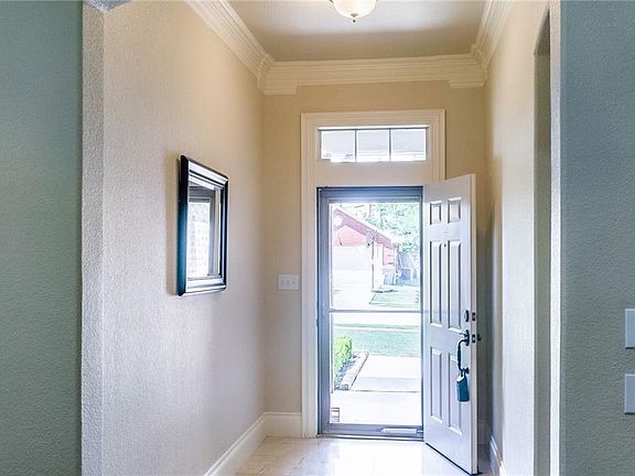 3rd image of 304 Millstone Dr