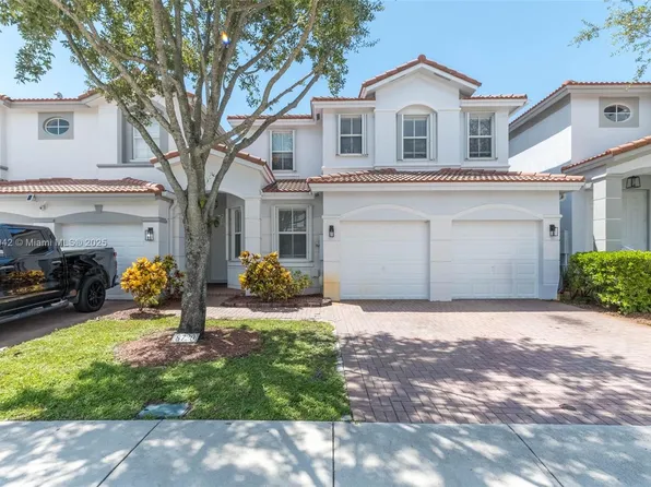 8720 NW 109th Ct, Doral, FL 33178