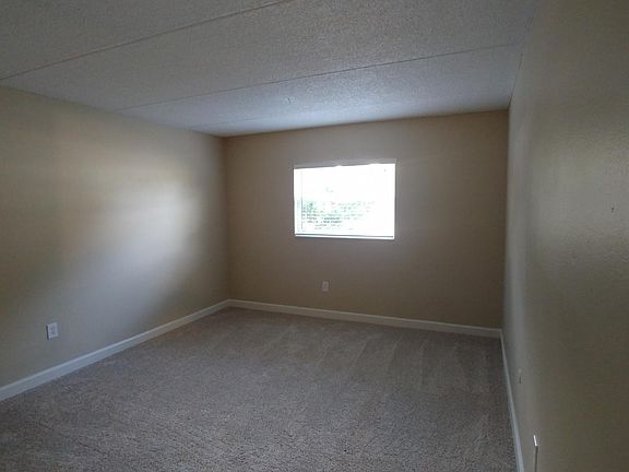 5th image of 302 N Hubert Ave APT 103