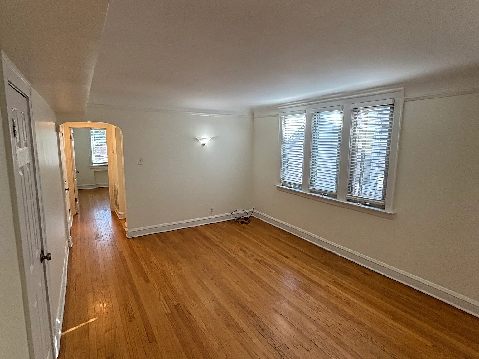 1 bed, $1,300 — Photo 2