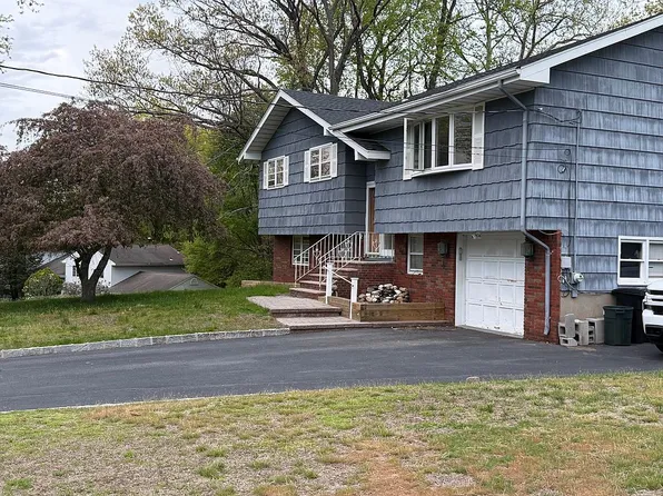 20 Blue Hill Rd, Norwood, NJ 07648